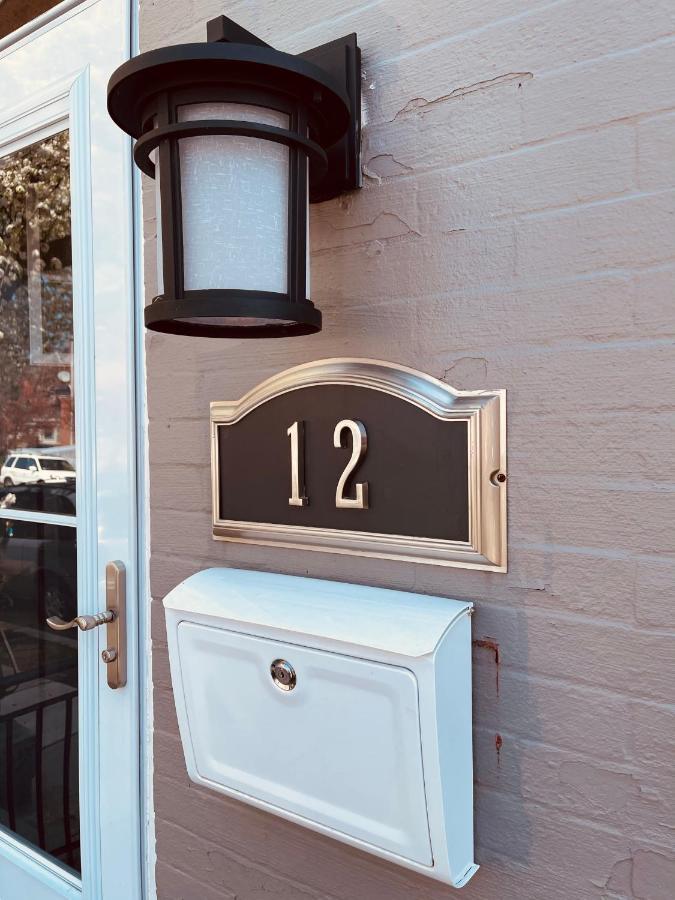 Industrial Brick Townhouse In Downtown Lancaster Vila Exterior foto